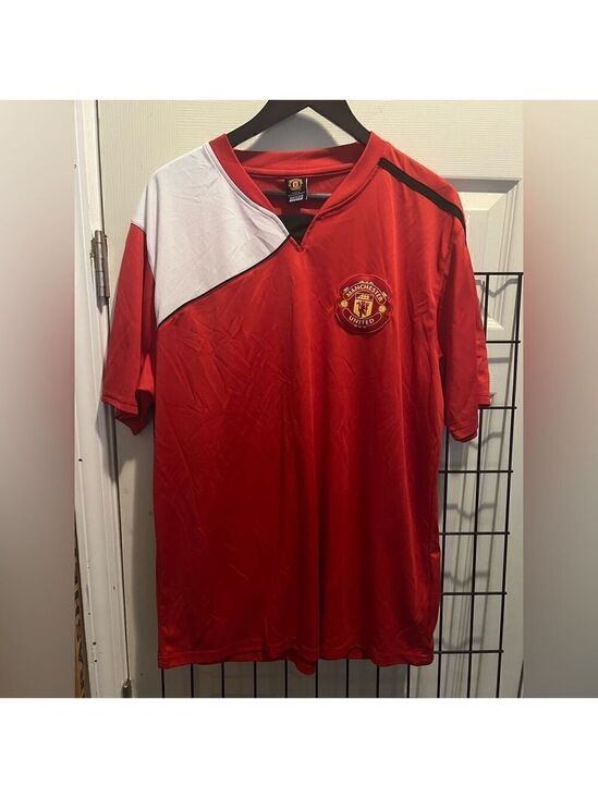 Manchester United Other - Manchester United Sewn Patch Soccer Jersey Shirt
